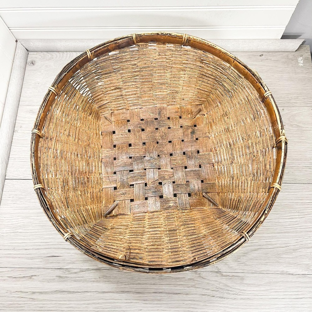 Antique Handwoven Wicker Basket: Farmhouse Decor, 16-inch Round - Picture 3 of 11